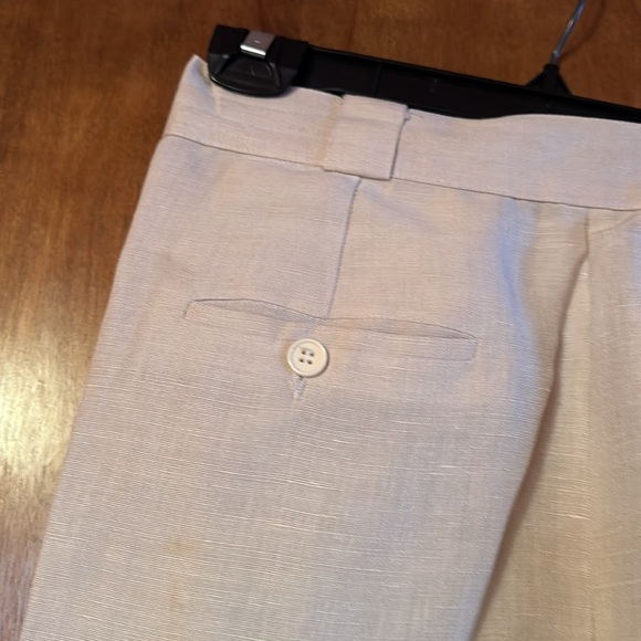 Pleated shorts - Picture 4 of 6